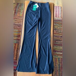 HALARA Black Ribbed Pants